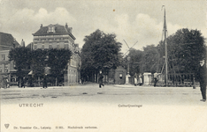 3921 Gezicht op de Catharijnesingel te Utrecht met links enkele voorgevels van huizen aan de Vleutenseweg.N.B.: De ...